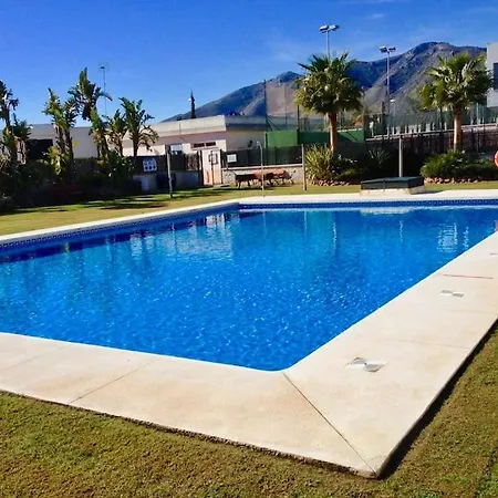 Vakantiehuis Townhouse, Private Pool Garden And Sea Views *