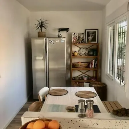 Townhouse, Private Pool Garden And Sea Views Dom wakacyjny *