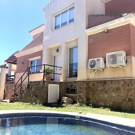 Feriehus Townhouse, Private Pool Garden And Sea Views *