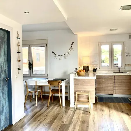 Townhouse, Private Pool Garden And Sea Views