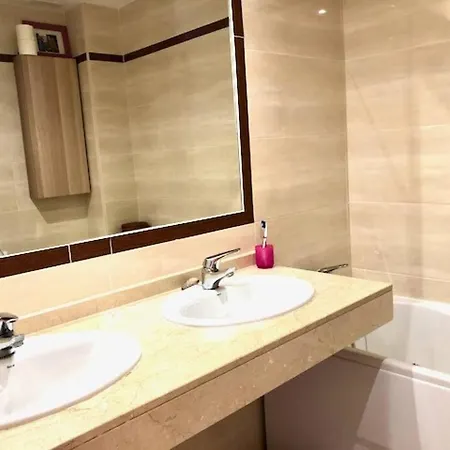 Townhouse, Private Pool Garden And Sea Views *