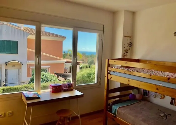 Holiday home Townhouse, Private Pool Garden And Sea Views Torremolinos