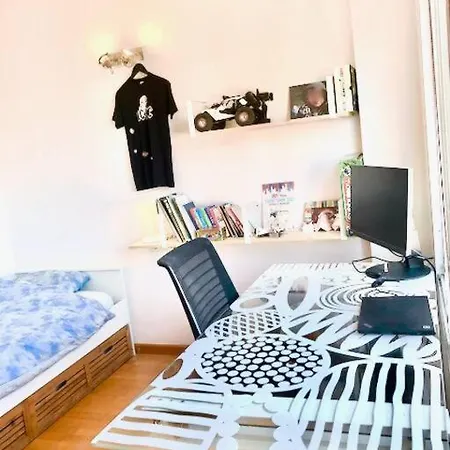 Townhouse, Private Pool Garden And Sea Views *